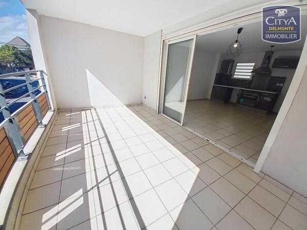 Appartement à vendre 2 pièces 48m² Saint-Pierre (97410)