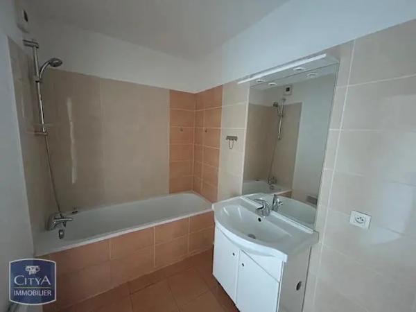 Appartement à louer 2 pièces 42.5m² Saint-Paul-lès-Dax (40990)