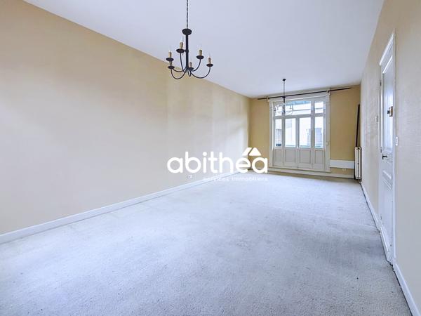 ARRAS VAUBAN – MAISON BOURGEOISE – INVESTISSEMENT MIXTE OU LOCATIF