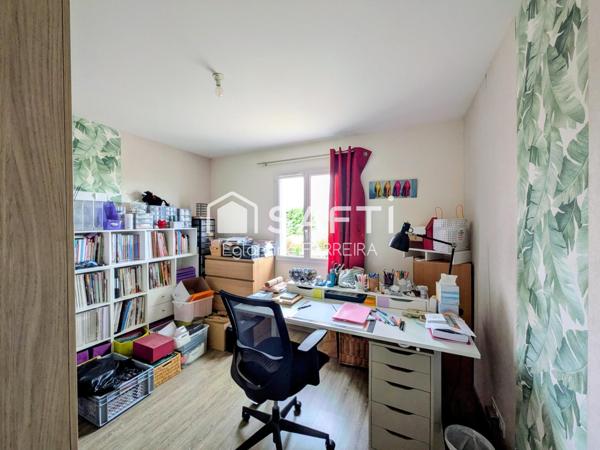 A 10 MINUTES D' ISSOUDUN, PAVILLON PLAIN-PIED DE 2013 T4 AVEC GARAGE ET JARDIN