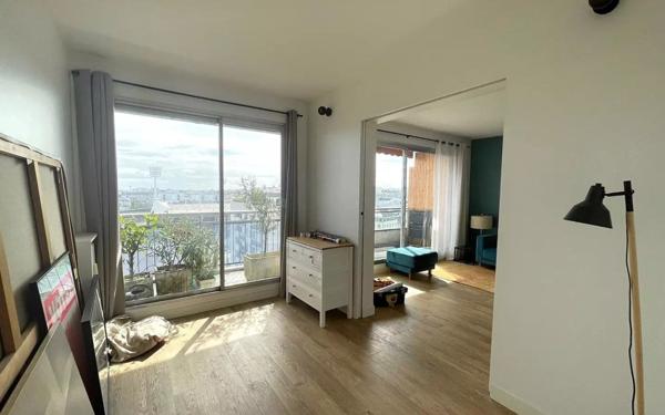 Appartement à louer    3 pièces • 70,65 m2 Paris 14