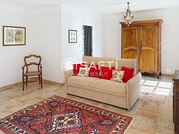 Belle Demeure de 330m² au calme absolu quartier des plaines