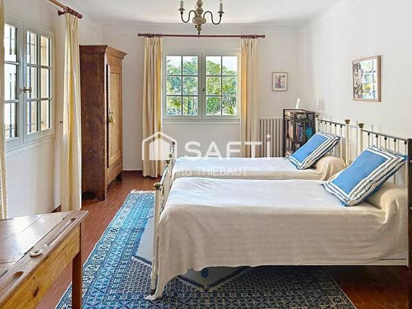 Belle Demeure de 330m² au calme absolu quartier des plaines