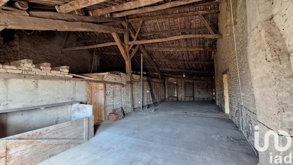 Ferme 4 pièces de 118 m² à Attigny (08130)