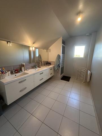 MAISON CONTEMPORAINE, BEAUX VOLUMES, ENVIRONNEMENT RECHERCHE 785 000 €