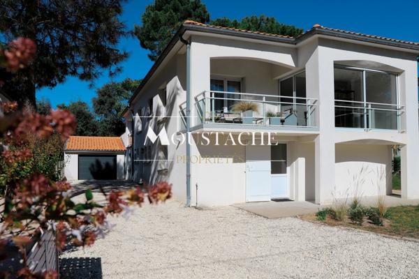VILLA FAMILIALE BALNEAIRE - A 500 M DE LA PLAGE-