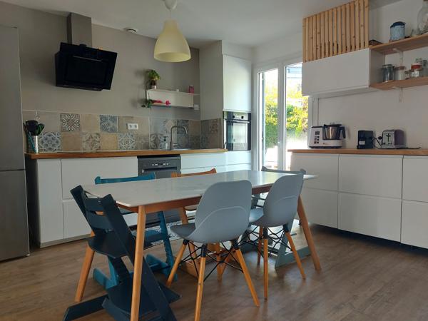 Maison de plain-pied, 4 chambres, Jardin