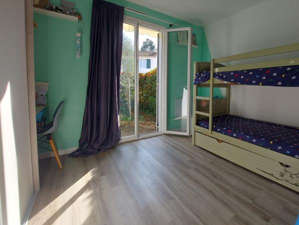 Maison de plain-pied, 4 chambres, Jardin