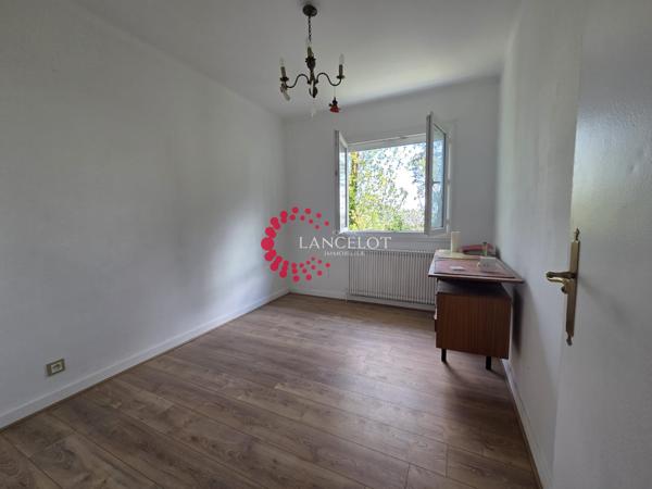 Maison 8 P de 220 m² avec terrasse et jardin arboré de 1195 m²