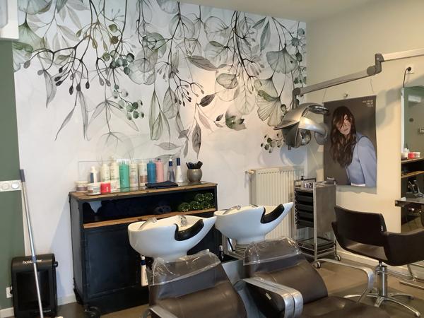 À VENDRE – FONDS DE COMMERCE SALON DE COIFFURE CLÉ EN MAIN – EMPLACEMENT N°1