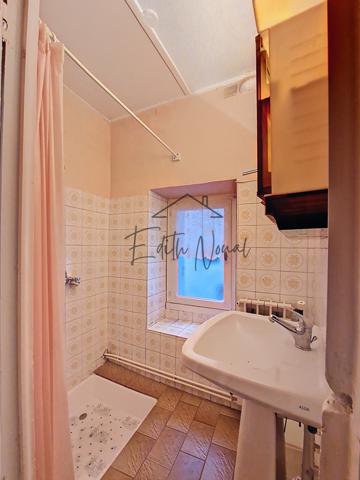 Millau (12100) Duplex à rénover au cœur de Millau : le potentiel à l’état pur !