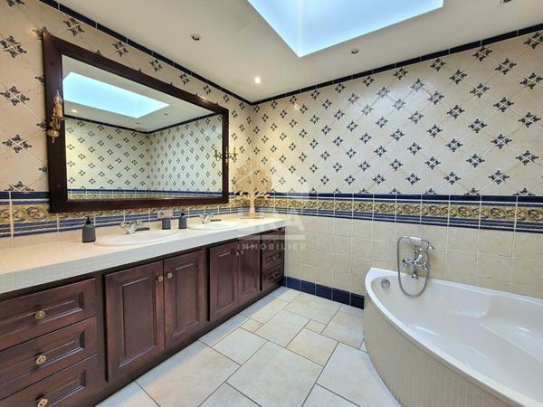 LOCATION MEUBLEE - PAU : Maison de 121m² au calme avec jardin