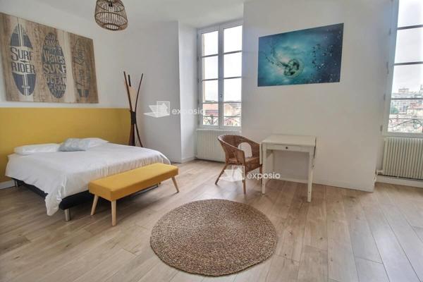 Immeuble Niort 12 pièce(s) 362 m2