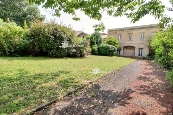 Immeuble Niort 12 pièce(s) 362 m2