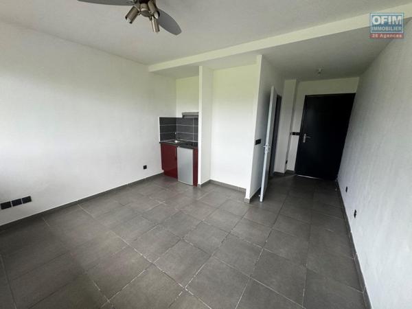 A vendre 2 studios côte à côte face à l'université du Tampon idéal pour investissement locatif
