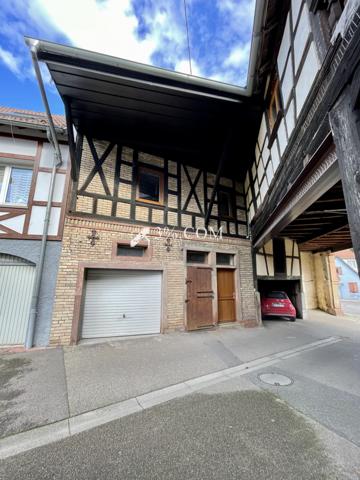 3%.COM - EXCLUSIVITÉ à LAMPERTHEIM, F3 en duplex de 65m², 1 grand garage. Lampertheim (67450)