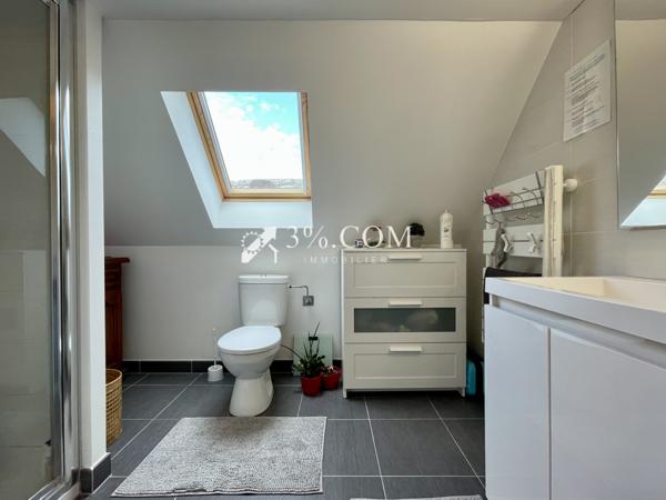 3%.COM - EXCLUSIVITÉ à LAMPERTHEIM, F3 en duplex de 65m², 1 grand garage. Lampertheim (67450)