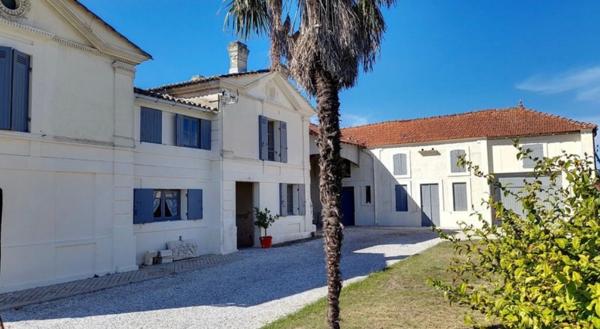 33920 ST CHRISTOLY DE BLAYE Maison St Christoly De Blaye 10 pièce(s) 320 m2