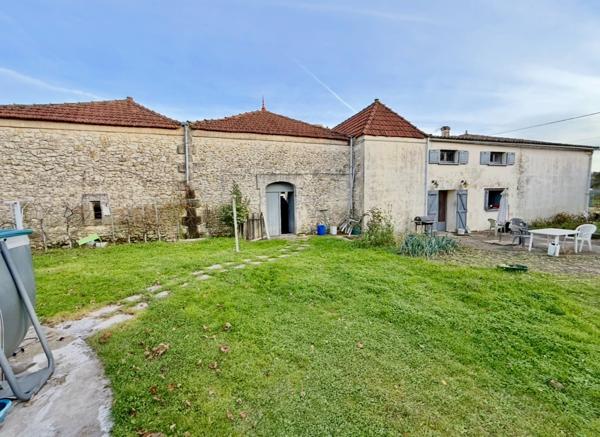 33920 ST CHRISTOLY DE BLAYE Maison St Christoly De Blaye 10 pièce(s) 320 m2
