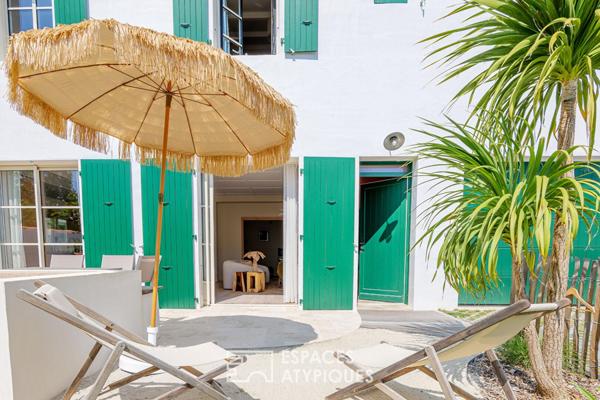Signature contemporaine proche des plages