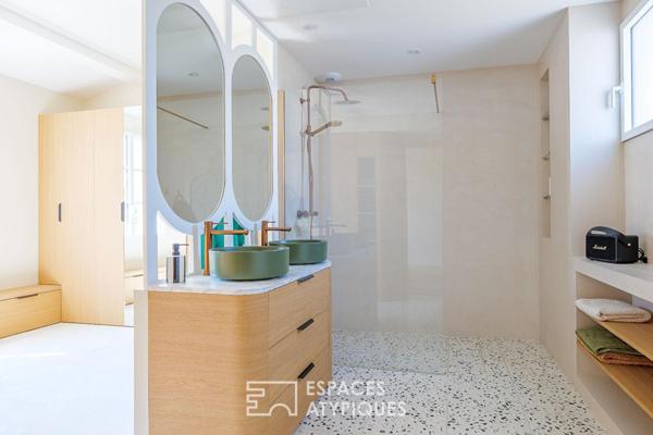 Signature contemporaine proche des plages