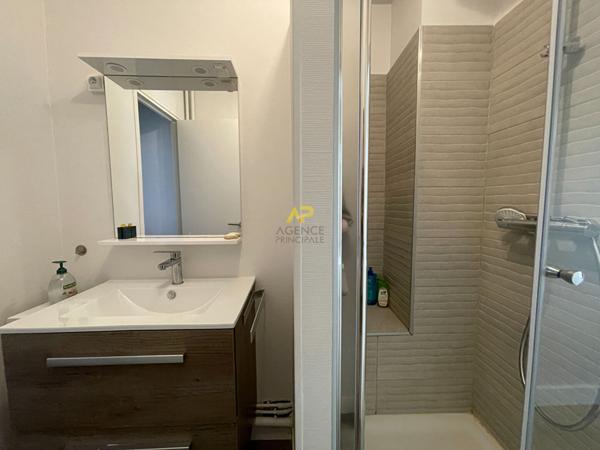 2 chambres refait à neuf ! 195 000 € ** - Référence 1877