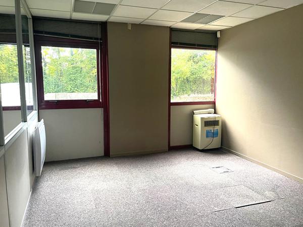 BUREAUX PONTOISE RDC - 132M²
