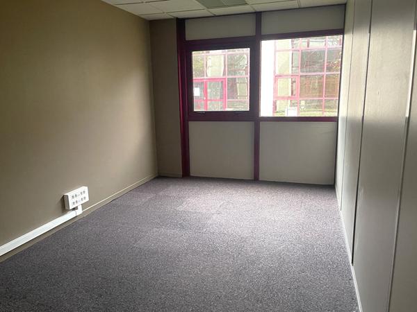 BUREAUX PONTOISE RDC - 132M²