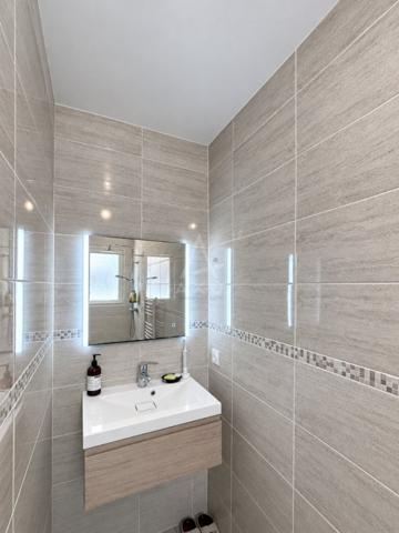 Maison récente de 146 m² avec piscine sur terrain arboré de 1 646 m²