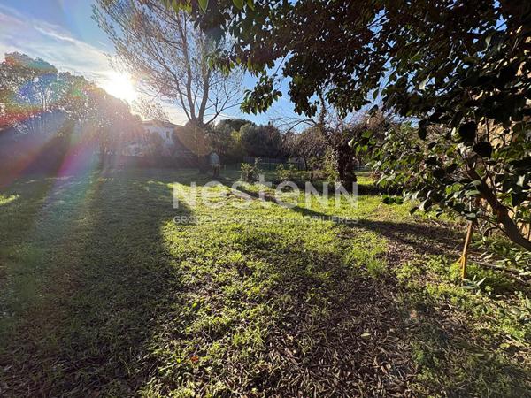 A vendre Terrain plat de 837m² aux Solans - AUBAGNE