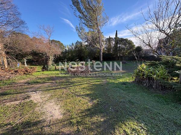 A vendre Terrain plat de 837m² aux Solans - AUBAGNE