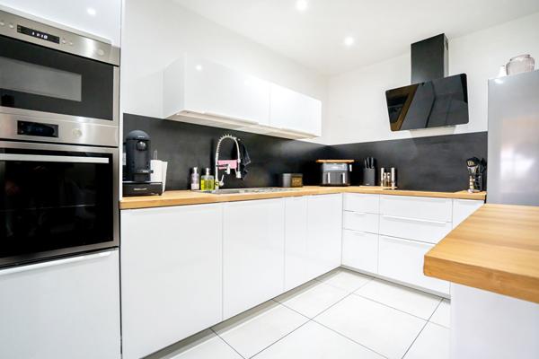 Pavillon 3 chambres lumineux avec vue sur les vignes - ÉPIEDS, proche Saumur