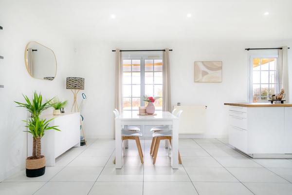 Pavillon 3 chambres lumineux avec vue sur les vignes - ÉPIEDS, proche Saumur