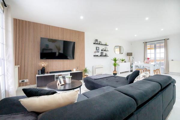 Pavillon 3 chambres lumineux avec vue sur les vignes - ÉPIEDS, proche Saumur
