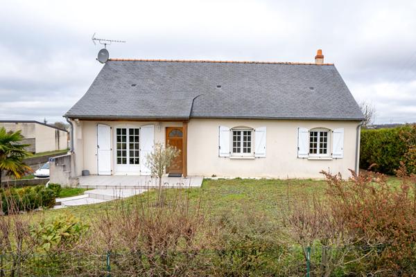 Pavillon 3 chambres lumineux avec vue sur les vignes - ÉPIEDS, proche Saumur
