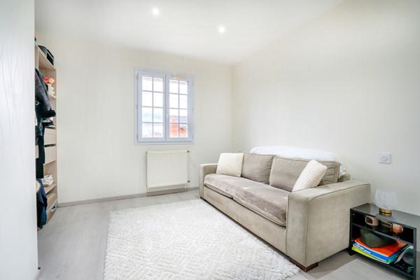 Pavillon 3 chambres lumineux avec vue sur les vignes - ÉPIEDS, proche Saumur