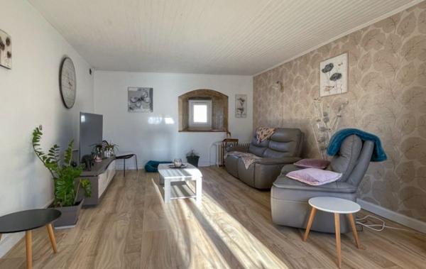 Vente Maison rénové(e) Chef-boutonne   