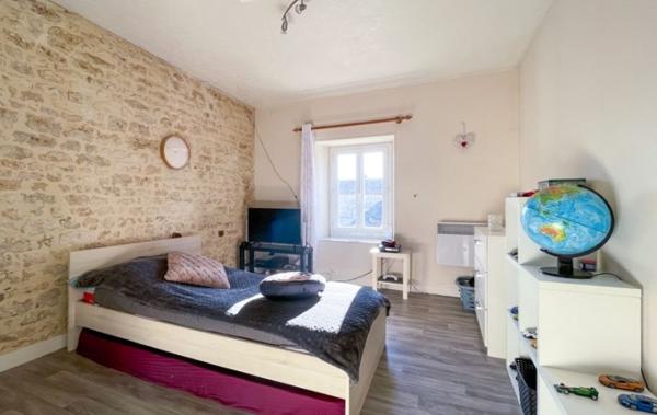 Vente Maison rénové(e) Chef-boutonne   