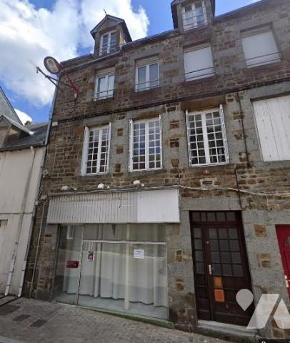 LA FERTE MACE, appartement T4 et local commercial