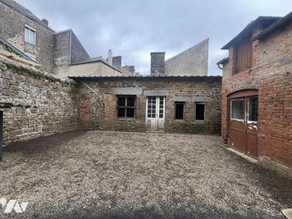 LA FERTE MACE, appartement T4 et local commercial
