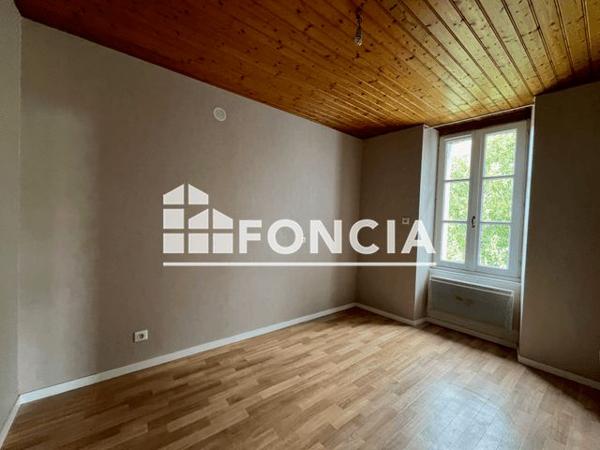 Location Appartement 2 pièces 36.4 m² - 18 RUE DES 2 PONTS Cholet 49300