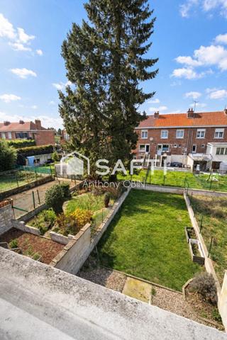 Maison de ville, cave et jardin