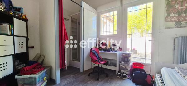 Maison
         7 pièces
        - 307 m² Exclusivité 730 000 € *