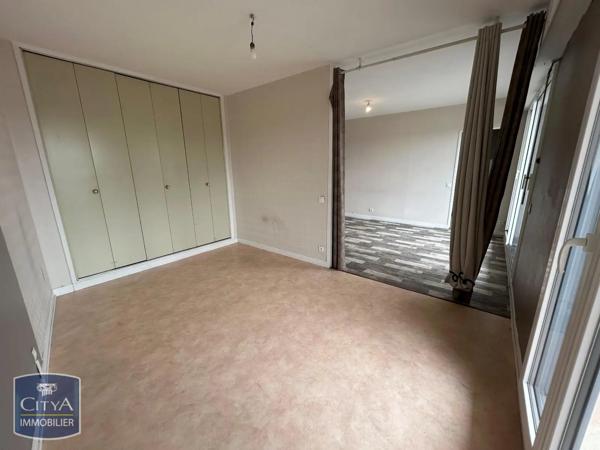 Appartement à louer 2 pièces 45m² Bourges (18000)