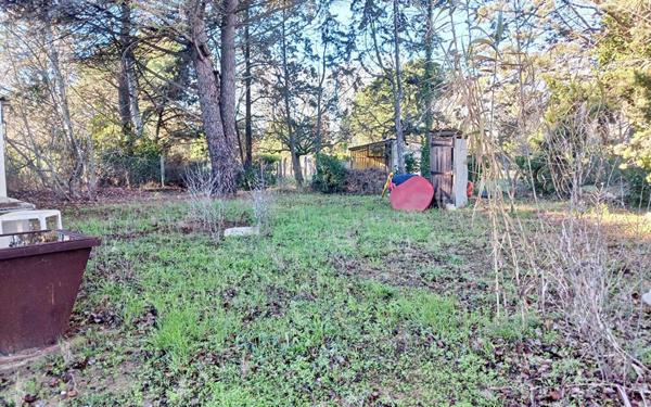 Terrain à vendre    Vias