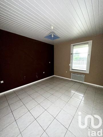 Appartement 3 pièces de 75 m² à Longuenesse (62219)