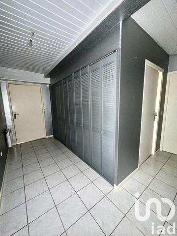 Appartement 3 pièces de 75 m² à Longuenesse (62219)