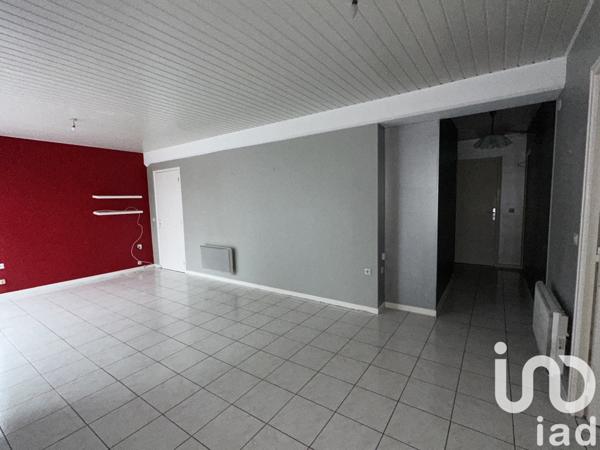 Appartement 3 pièces de 75 m² à Longuenesse (62219)
