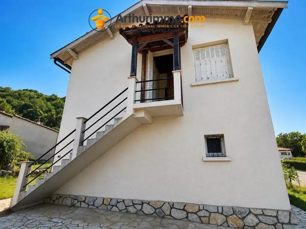 Vente                                                      Maison
                        
                     6 pièces                      130 m2                     à Foix