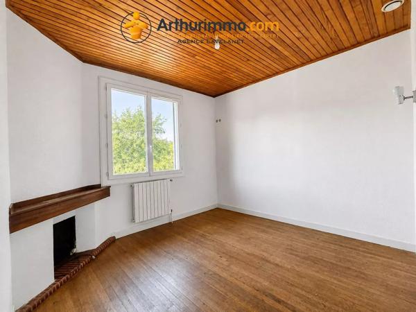 Vente                                                      Maison
                        
                     6 pièces                      130 m2                     à Foix